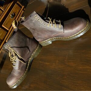 Doc Marten | 1460 WAXED FULL GRAIN LEATHER LACE UP BOOTS